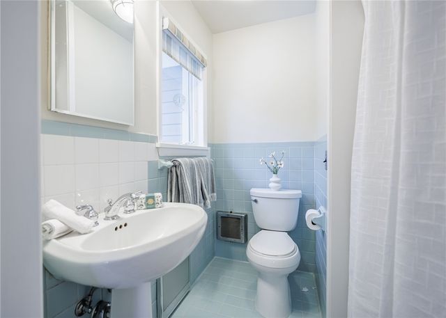 2 Hilltop Drive, Pittsford, NY 14534