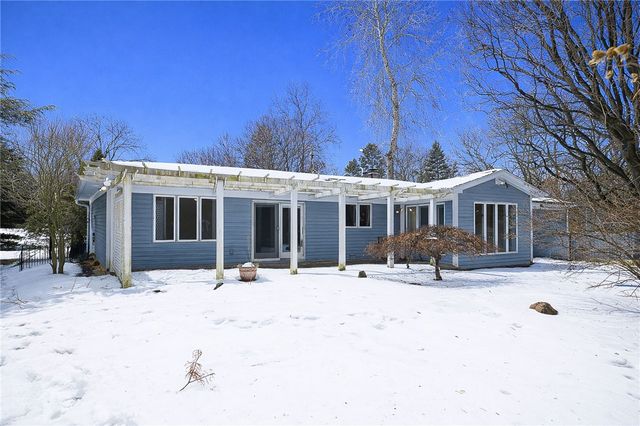 2 Hilltop Drive, Pittsford, NY 14534