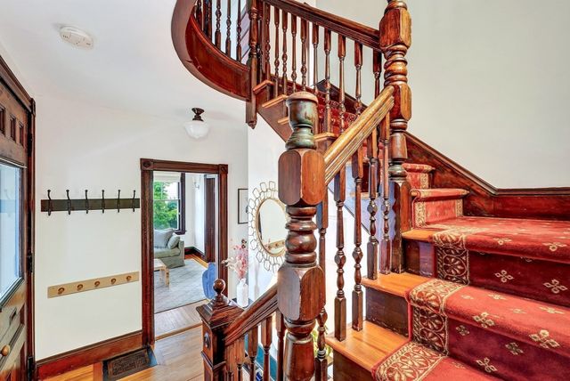 66 Belknap St, Concord, MA 01742