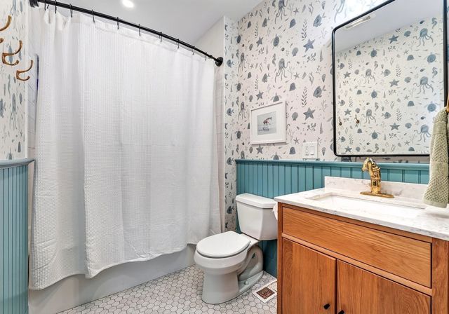 66 Belknap St, Concord, MA 01742