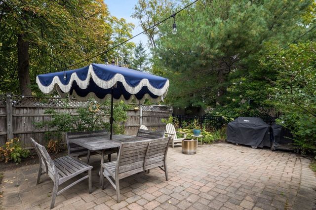 66 Belknap St, Concord, MA 01742