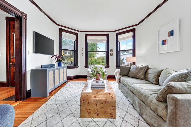 66 Belknap St, Concord, MA 01742