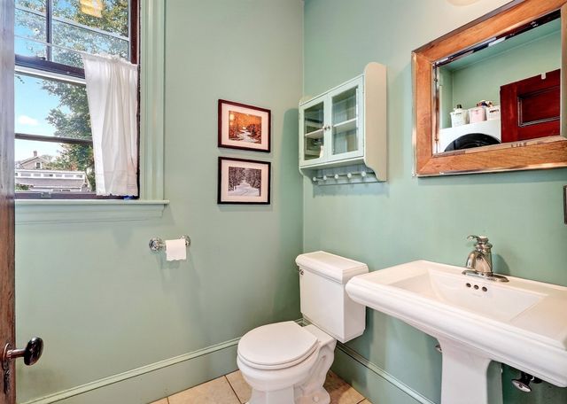 66 Belknap St, Concord, MA 01742