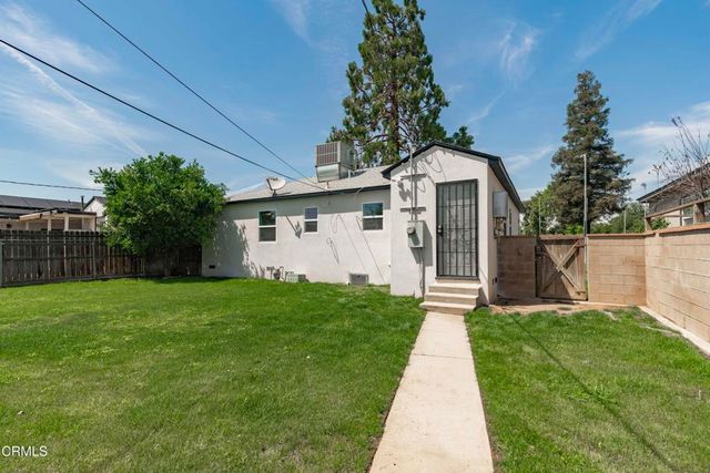 2907 Truxtun Avenue, Bakersfield, CA 93301