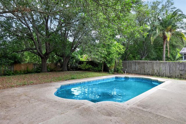 307 PLEASANT GARDENS DRIVE, Apopka, FL 32703