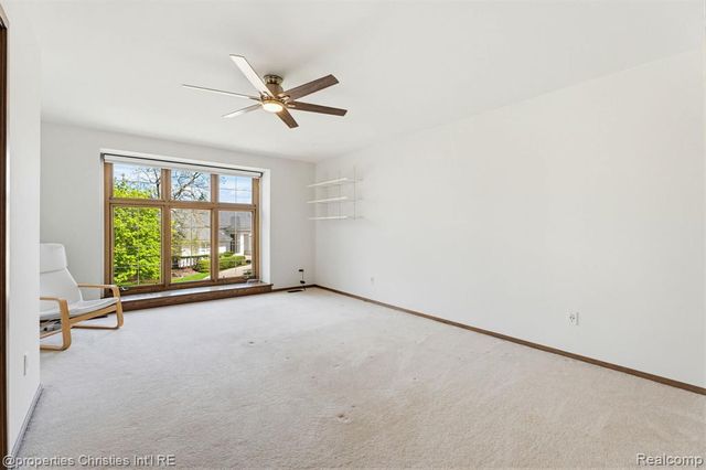 1743 Beechwood Way, Bloomfield Hills, MI 48302