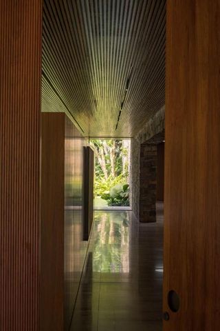 195 Via Marina, Palm Beach, FL 33480