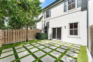 4669 NW 118th Ave, Coral Springs, FL 33076