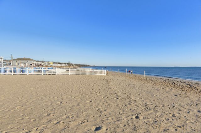 47 Hartford Avenue, Old Lyme, CT 06371