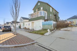 47 Hartford Avenue, Old Lyme, CT 06371