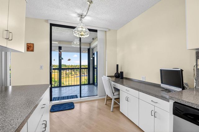 5279 Fountains Drive S 604, Lake Worth, FL 33467