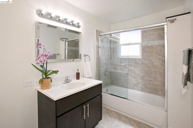 1068 82nd Avenue, Oakland, CA 94621