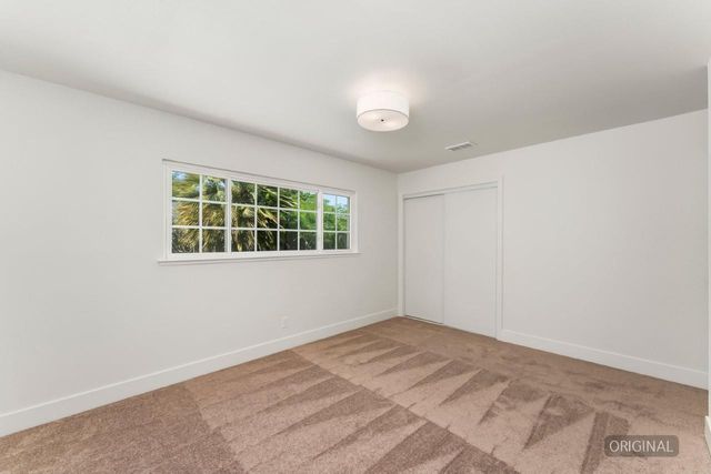 211 E Yorkshire Dr, Stockton, CA 95207