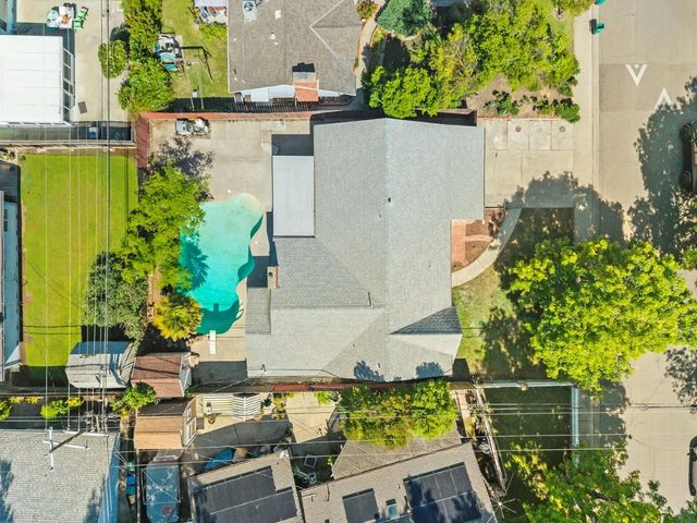 211 E Yorkshire Dr, Stockton, CA 95207
