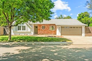 211 E Yorkshire Dr, Stockton, CA 95207