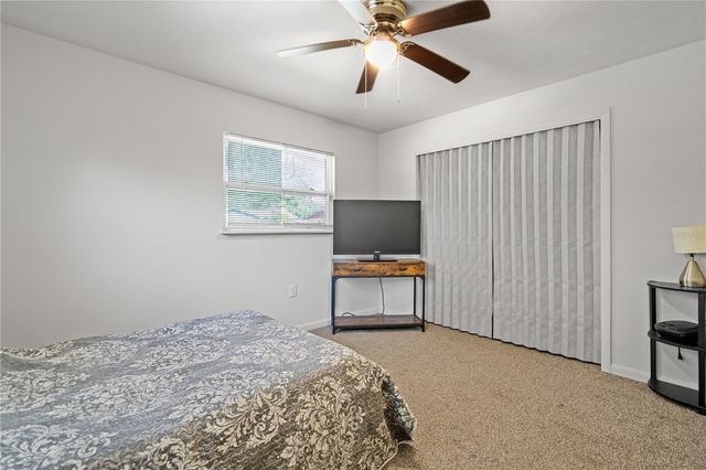 1009 SE 20TH STREET, Gainesville, FL 32641
