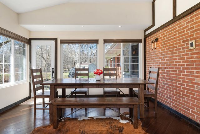 32W050 Cedar Lane, Wayne, IL 60184