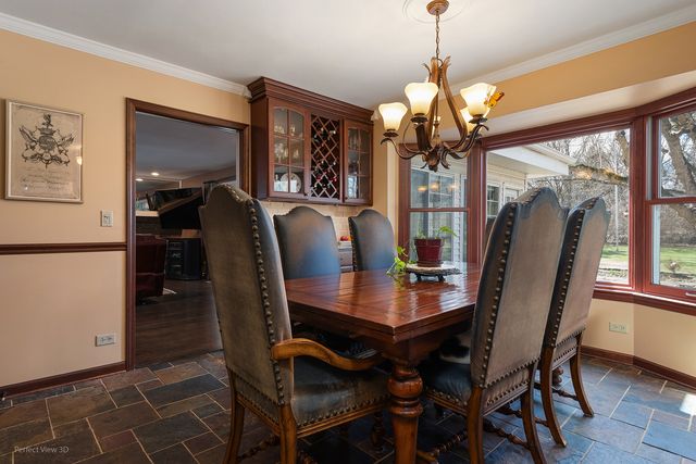 32W050 Cedar Lane, Wayne, IL 60184