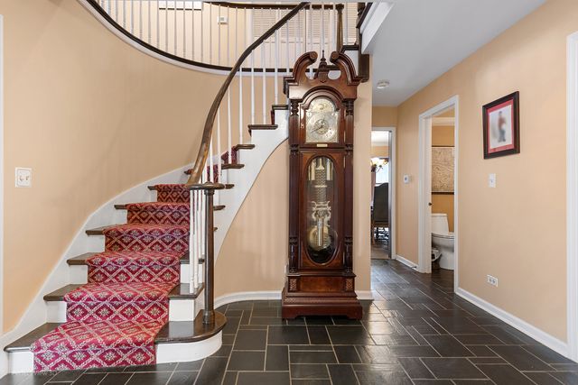 32W050 Cedar Lane, Wayne, IL 60184