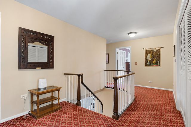 32W050 Cedar Lane, Wayne, IL 60184