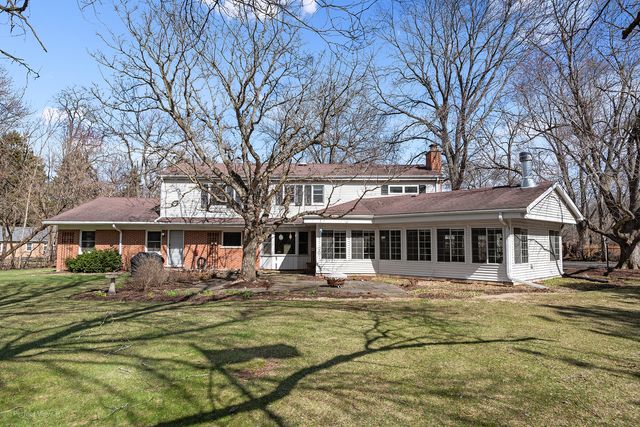 32W050 Cedar Lane, Wayne, IL 60184