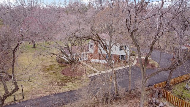 32W050 Cedar Lane, Wayne, IL 60184