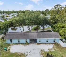 5000 74TH STREET N, St Petersburg, FL 33709