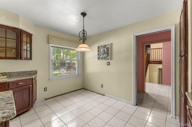 21257 Woodfarm Drive, Farmington Hills, MI 48167