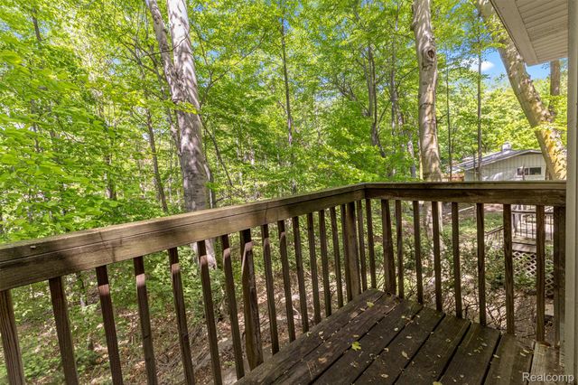 21257 Woodfarm Drive, Farmington Hills, MI 48167