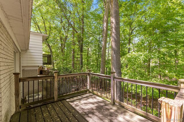 21257 Woodfarm Drive, Farmington Hills, MI 48167