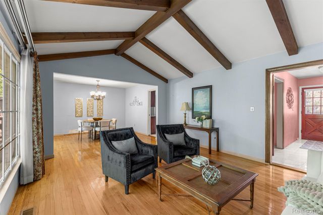 21257 Woodfarm Drive, Farmington Hills, MI 48167