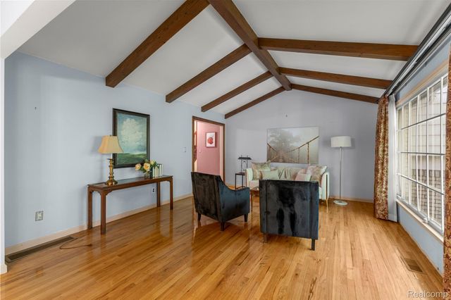 21257 Woodfarm Drive, Farmington Hills, MI 48167