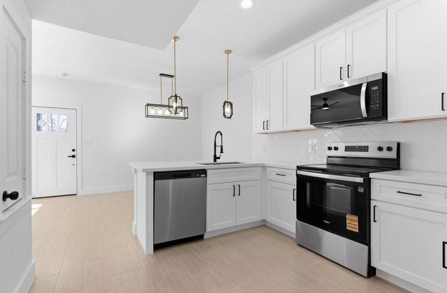 428 Rhode Island Street B, Houston, TX 77029