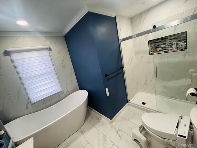 8186 Lenore Street, Dearborn Heights, MI 48127