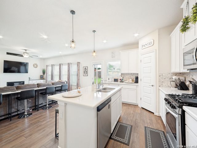 1744 Kneupper Farm, New Braunfels, TX 78132