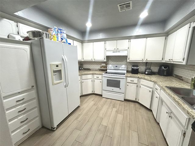 6900 N Elk Canyon Road, Oklahoma City, OK 73162