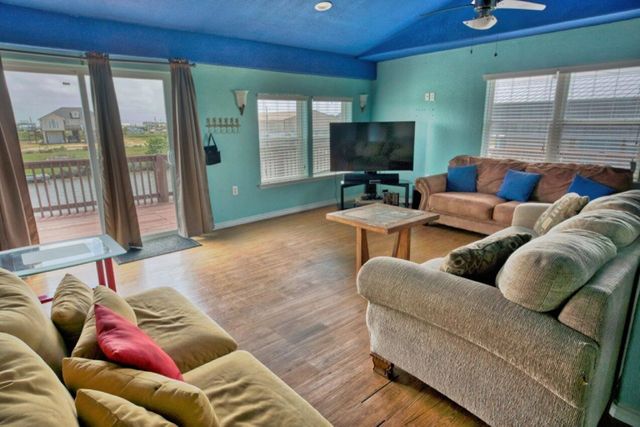 1249 County Road 202, Sargent, TX 77414