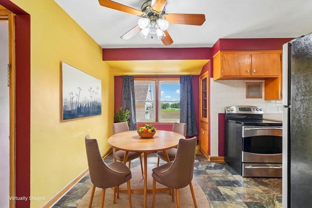 5930 W County Line ROAD, Mequon, WI 53092
