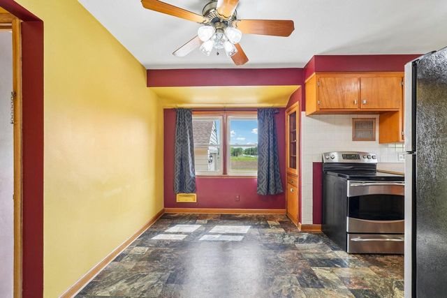 5930 W County Line ROAD, Mequon, WI 53092