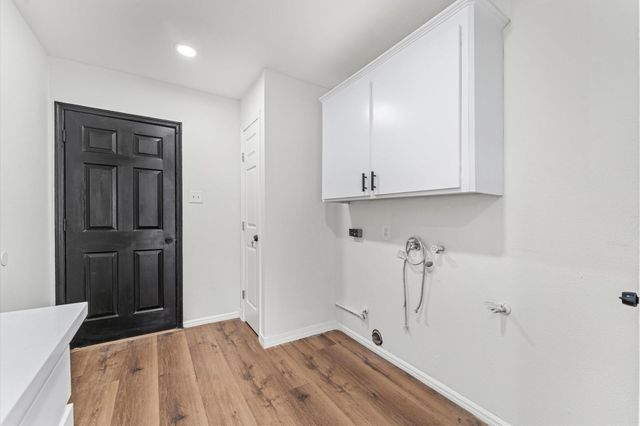 1123 Suwanee Lane, Houston, TX 77090