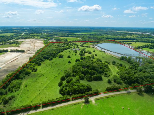 318 Cold Springs Road, Van Alstyne, TX 75495