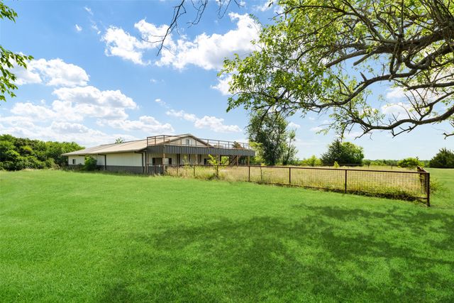 318 Cold Springs Road, Van Alstyne, TX 75495