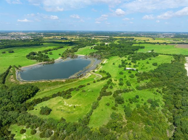 318 Cold Springs Road, Van Alstyne, TX 75495