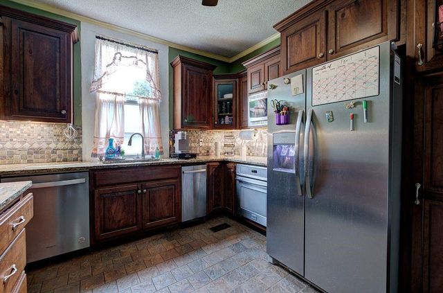 36 Shaw Street, Kingston, GA 30145