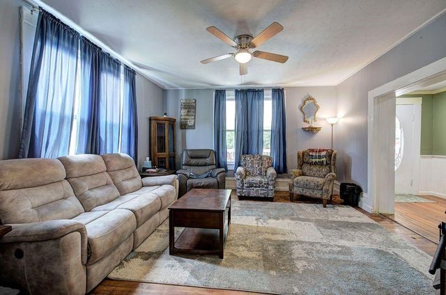 36 Shaw Street, Kingston, GA 30145