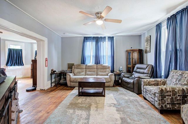 36 Shaw Street, Kingston, GA 30145
