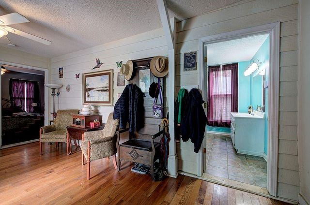 36 Shaw Street, Kingston, GA 30145