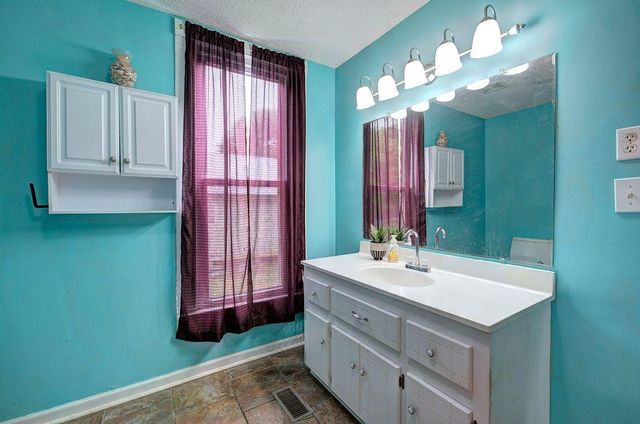 36 Shaw Street, Kingston, GA 30145
