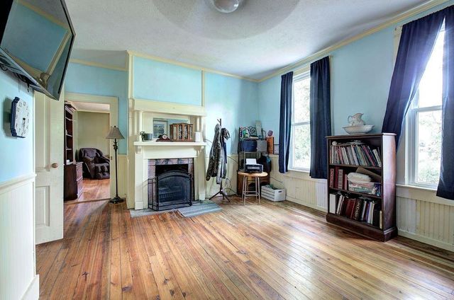 36 Shaw Street, Kingston, GA 30145