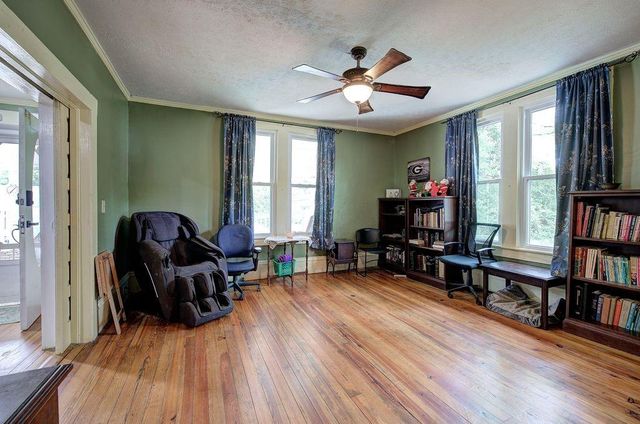 36 Shaw Street, Kingston, GA 30145